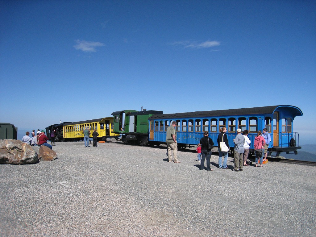 Mt Washington NH 2010 0320.jpg - Mt Washington NH. On May 23 2010 drove the road to the summit. Looked at the views, took some pictures, and drove back down.